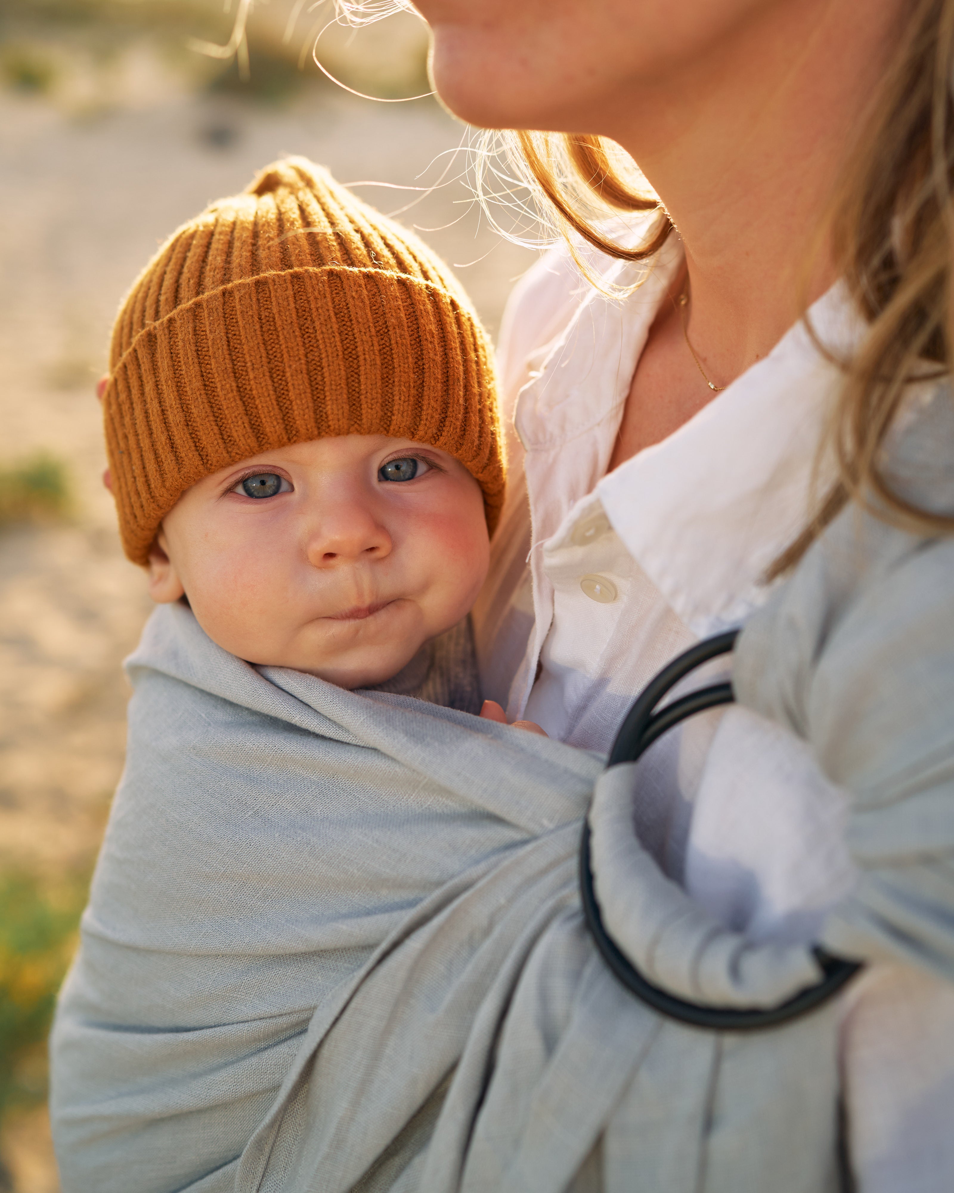 Ring Sling Silva aus Leinen in hellem Grau
