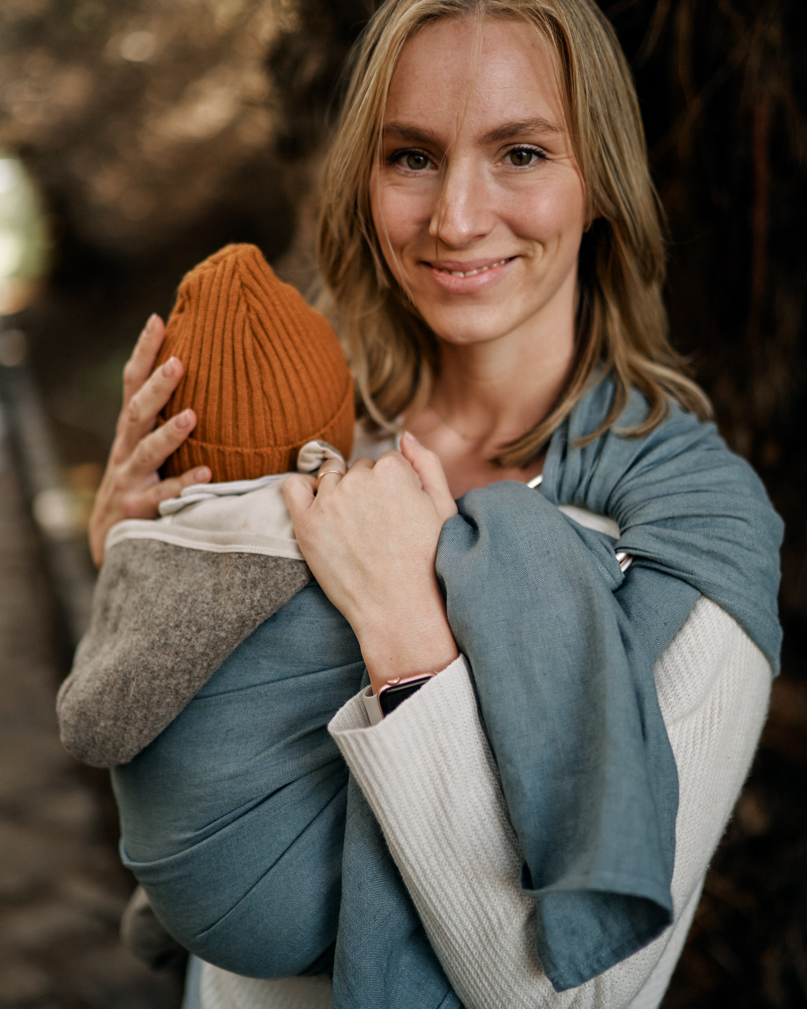 Ring Sling Muriel aus Leinen in gräulichem Blau