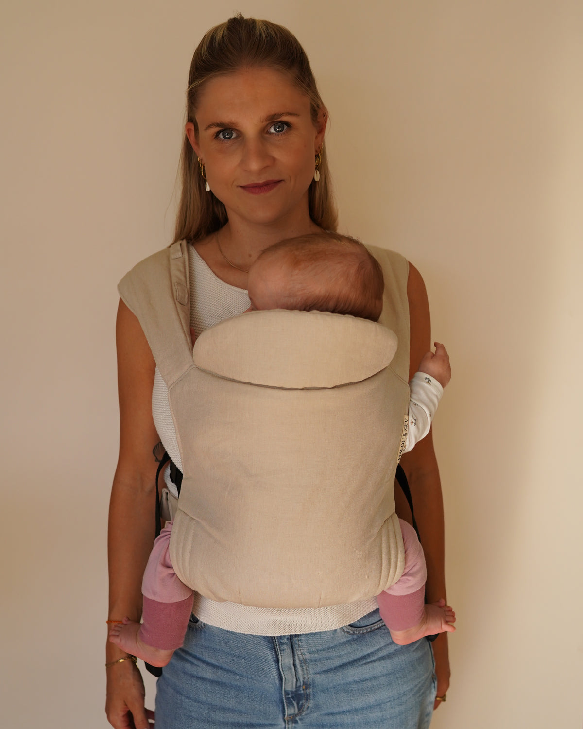 Babytrage Cosicoon Elara aus Leinen in Beige