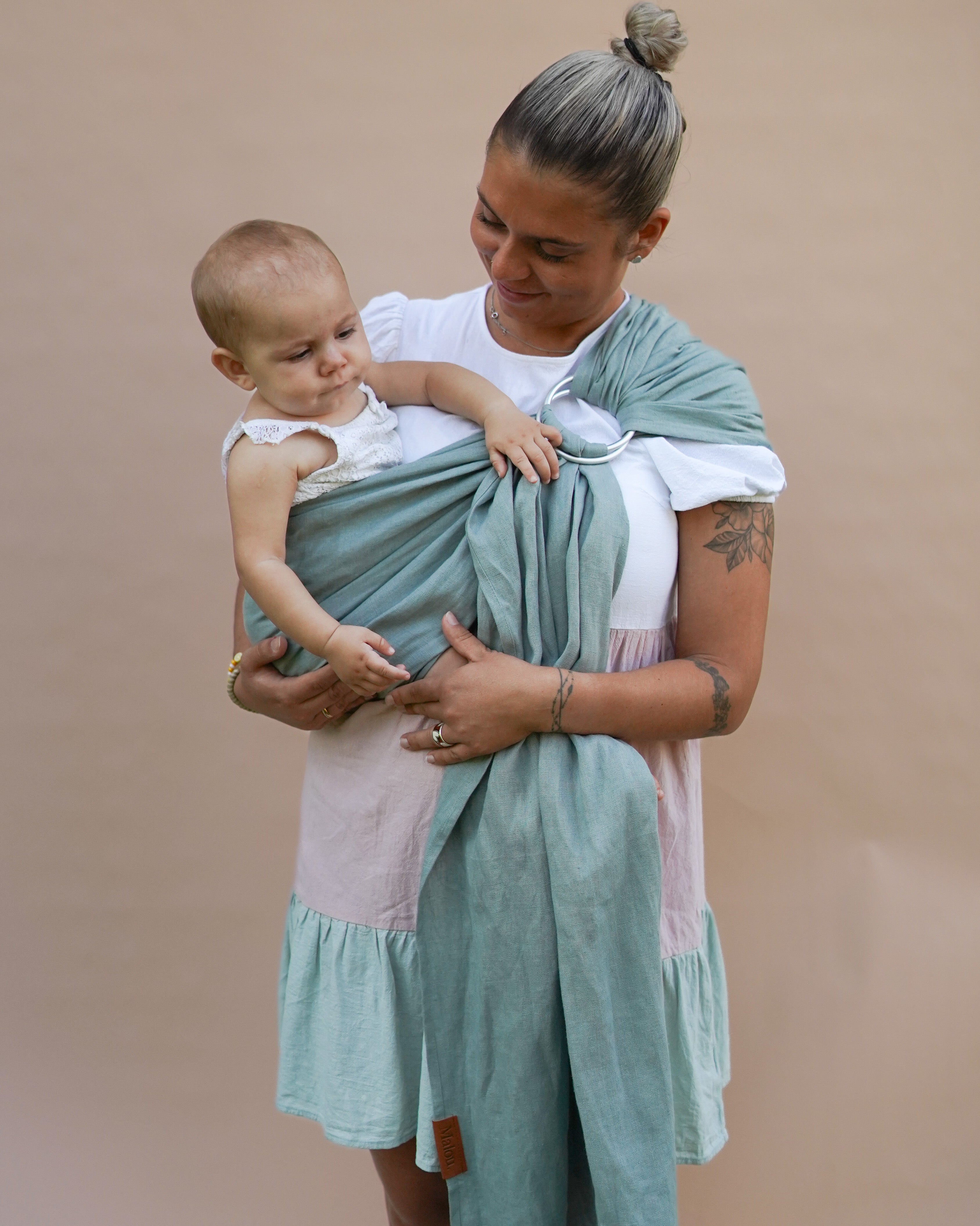 Ring Sling Chloé aus Leinen in blaugrün