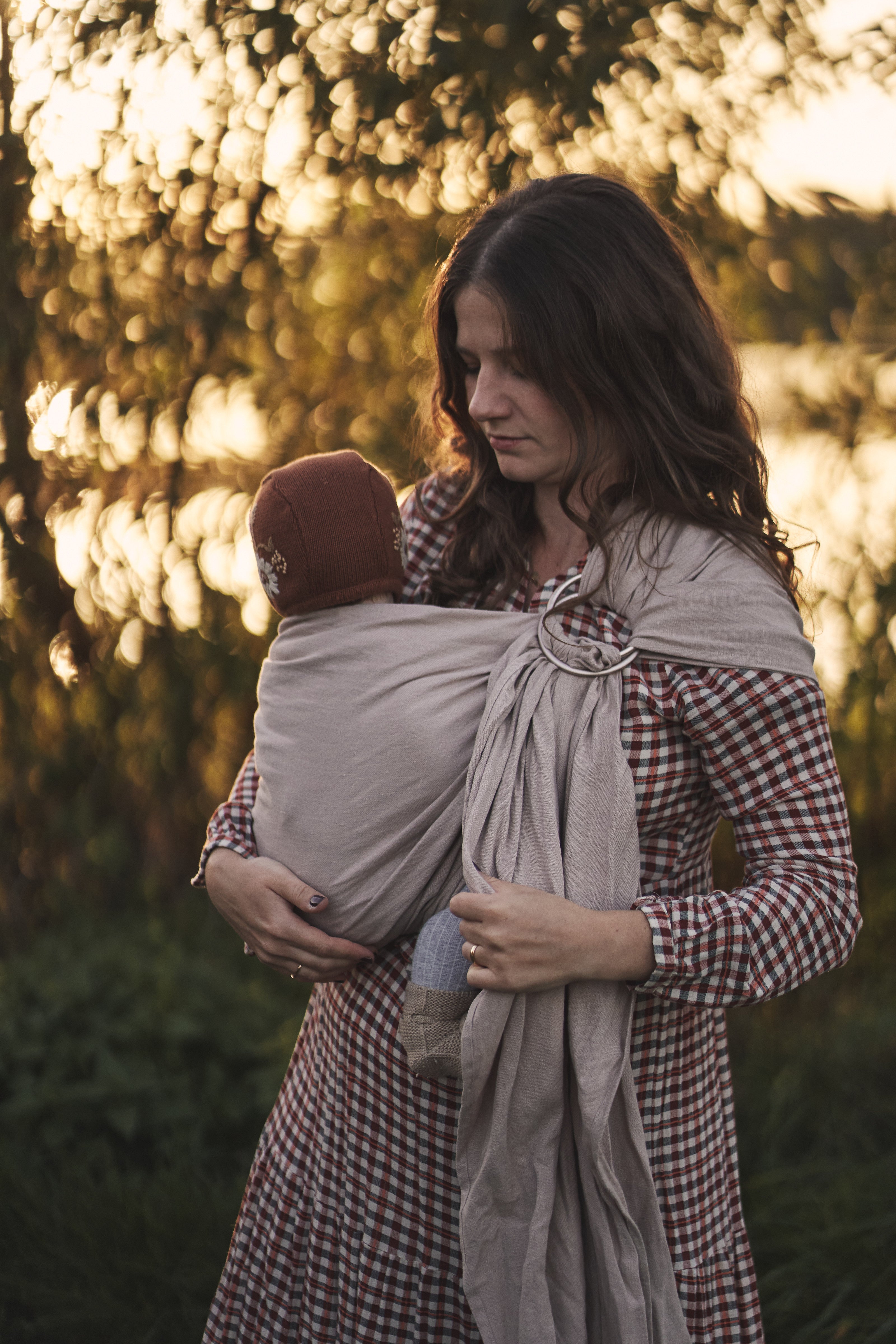 Ring Sling Elara aus Leinen in Beige